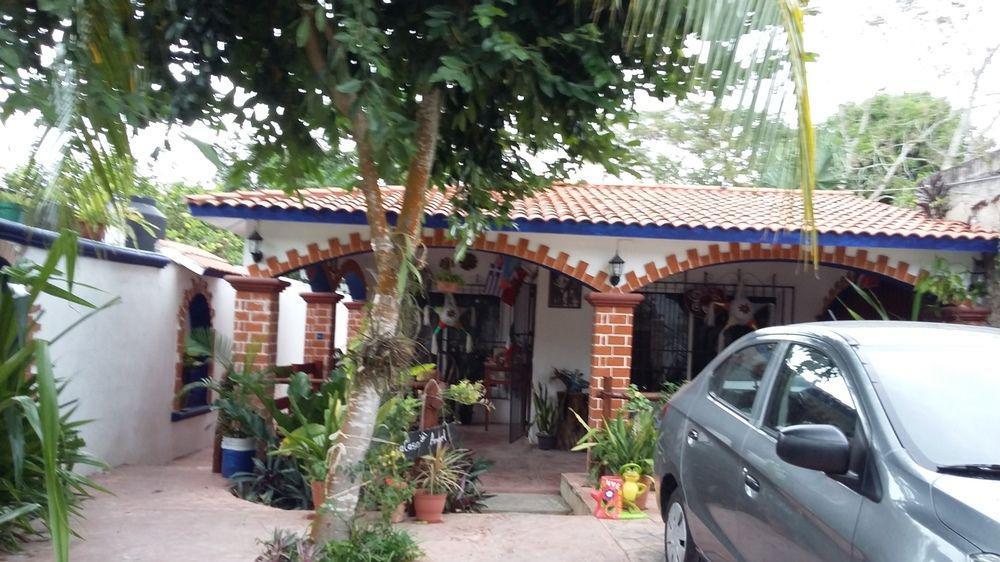 La Casa De Angel Valladolid Eksteriør billede